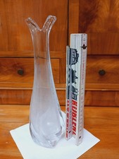 schlanke hohe Kristallglas